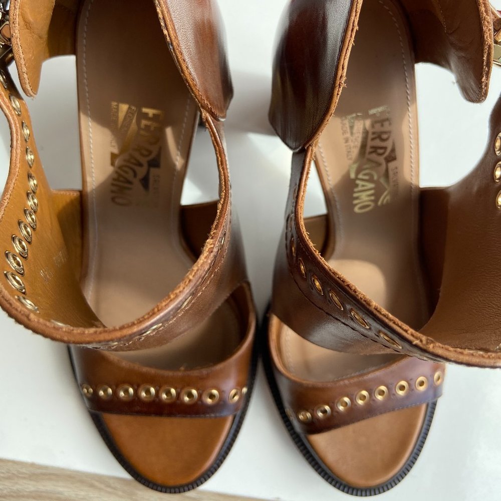 Salvatore Ferragamo Narny Leather Grommet Trim 8.5 - Picture 8 of 8